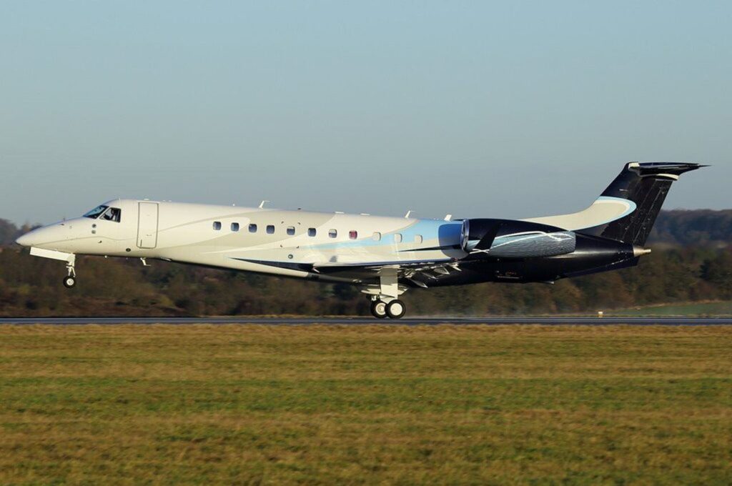 Embraer Legacy 650