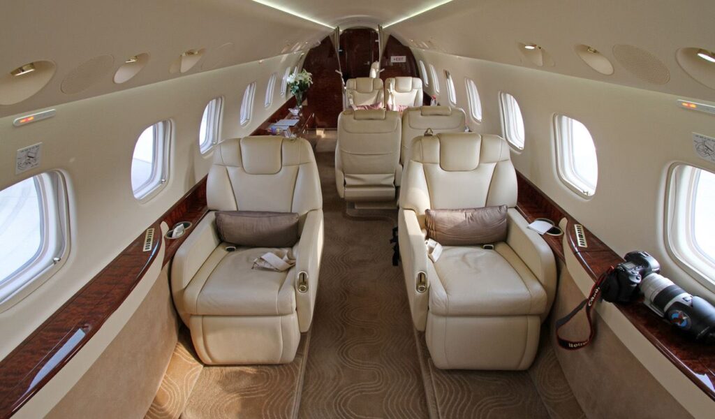 Embraer Legacy 650
