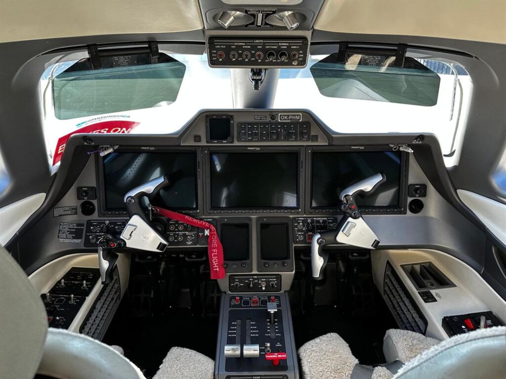 2018 Embraer Phenom 300